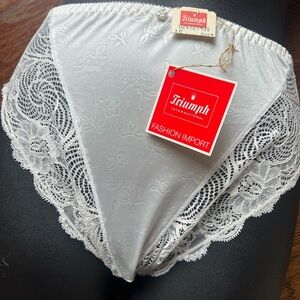 NWT Vintage Triumph White Lace Trim Panties